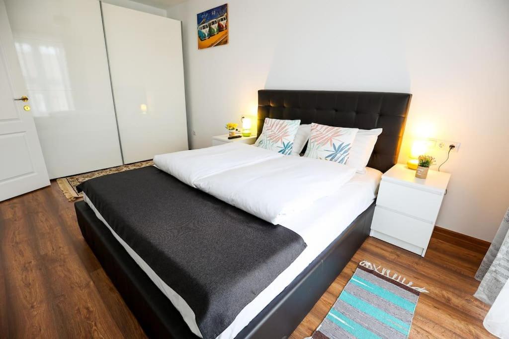 Modern Condo With Parking, Sibiu Ngoại thất bức ảnh